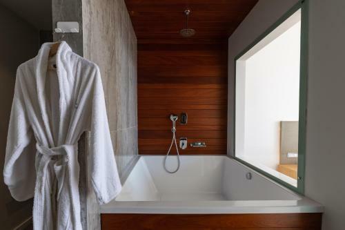 Messinian Icon Hotel & Suites