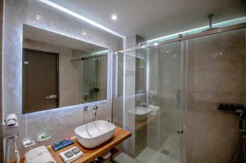 Messinian Icon Hotel & Suites