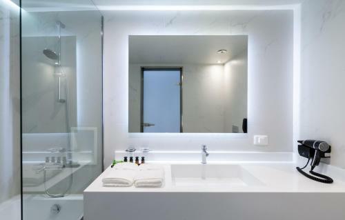 Messinian Icon Hotel & Suites
