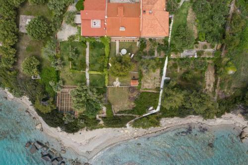 Beachfront Villa Posidi