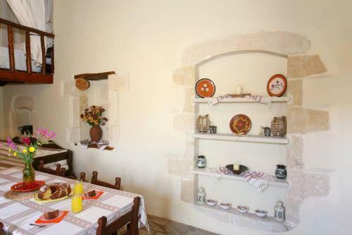 Vassiliki Traditional House Mountain & Field View