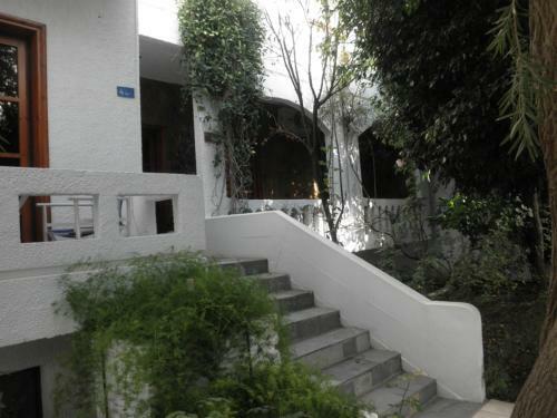 Thamiris Apartments
