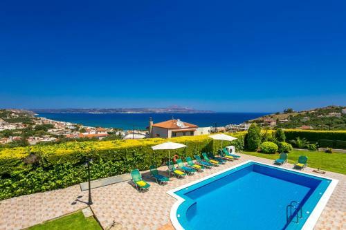 Villa Katerina & Margarita With Heated Pool