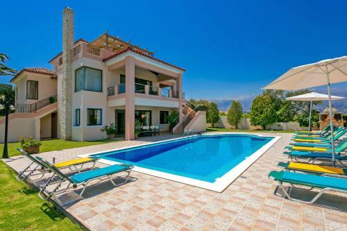 Villa Katerina & Margarita With Heated Pool