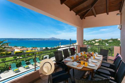 Villa Katerina & Margarita With Heated Pool
