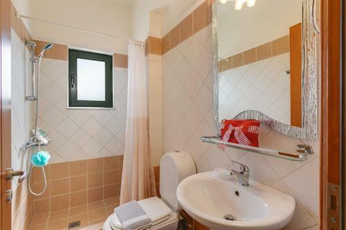 Villa Katerina & Margarita With Heated Pool