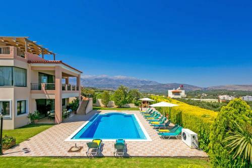 Villa Katerina & Margarita With Heated Pool