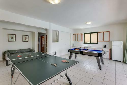 Villa Katerina & Margarita With Heated Pool