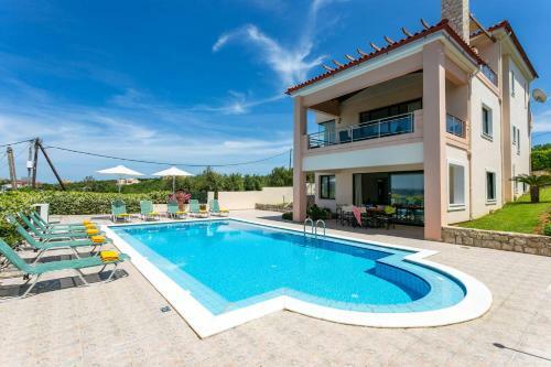Villa Katerina & Margarita With Heated Pool