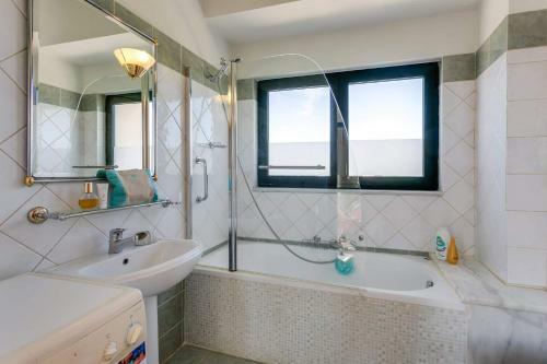 Villa Katerina & Margarita With Heated Pool