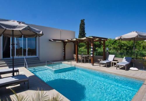 Kamisiana Villa Sleeps 7 With Pool And Air Con