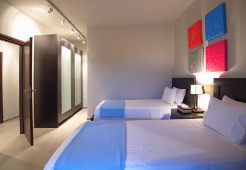 Kambia Villa Sleeps 7 With Pool And Air Con