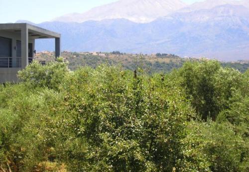 Kambia Villa Sleeps 7 With Pool And Air Con