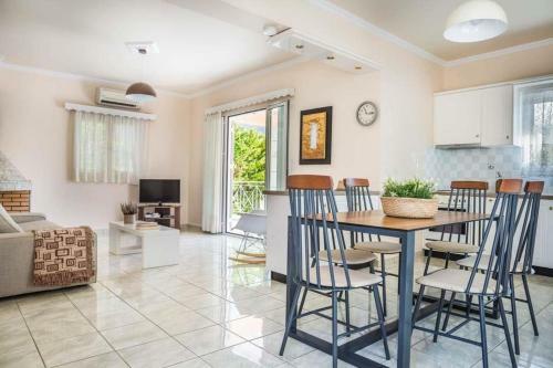 Karavados Villa Sleeps 6 Pool Air Con Wifi