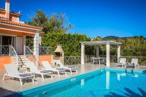 Karavados Villa Sleeps 6 Pool Air Con Wifi
