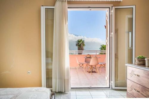 Karavados Villa Sleeps 6 Pool Air Con Wifi