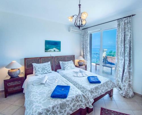 Kassiopi Villa Sleeps 10 Pool Wifi