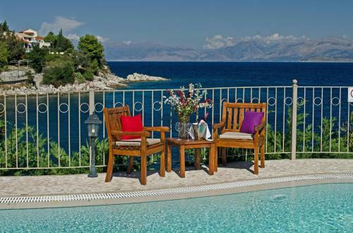 Kassiopi Villa Sleeps 10 Pool Wifi