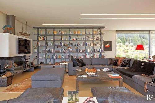 Kastro Villa Sleeps 18 With Pool And Air Con