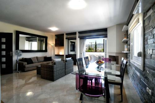 Beachfront Luxury Apartment