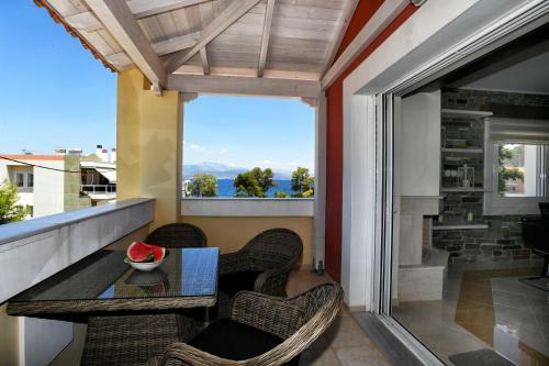 Beachfront Luxury Apartment