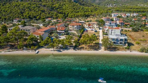 Beachfront Luxury Apartment