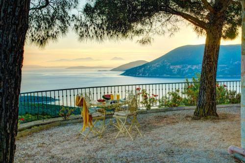 Katsarata Villa Sleeps 4 Pool Air Con Wifi