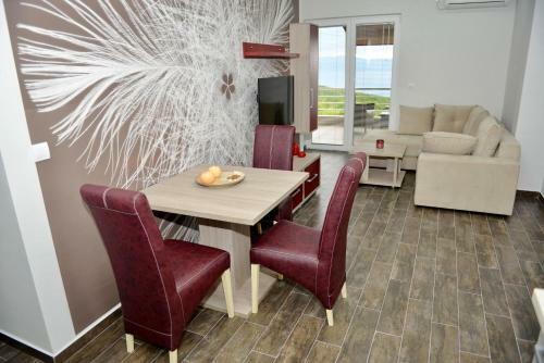Apartamentos Velestovo House