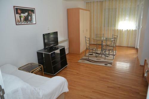 Asp Apartments