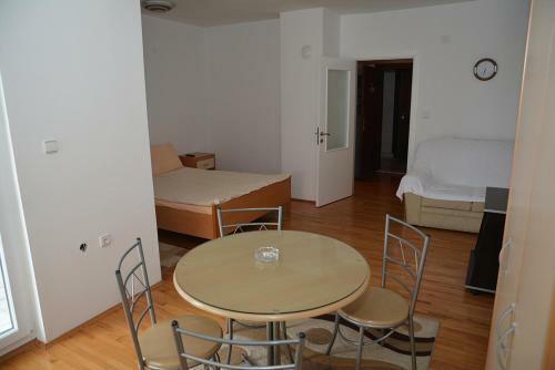 Asp Apartments