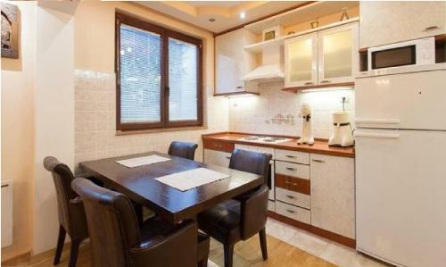 Novel Apartments