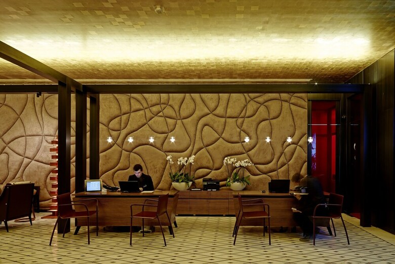 Hotel Saifi Suites