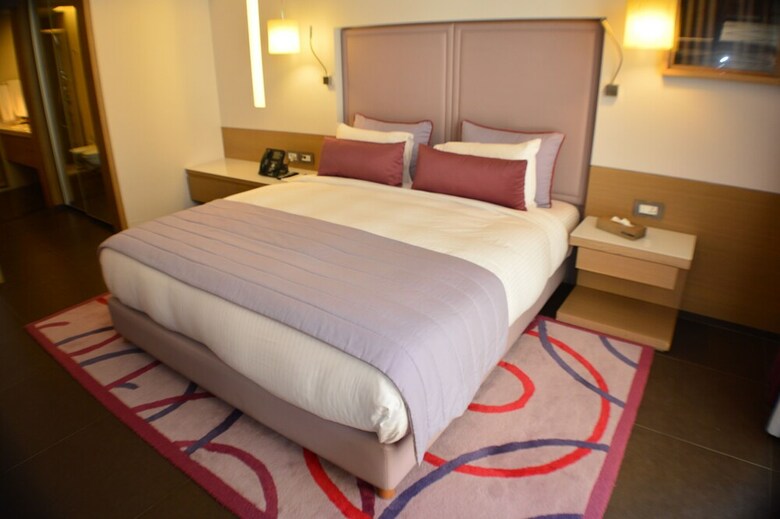 Hotel Saifi Suites