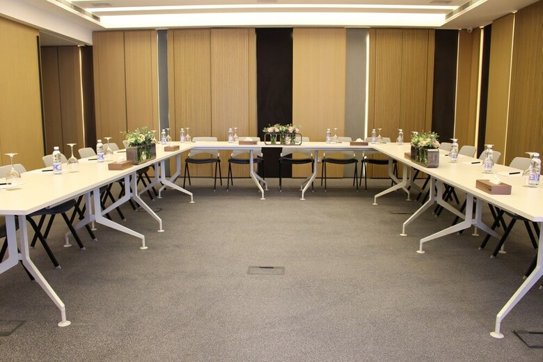 Hotel Saifi Suites