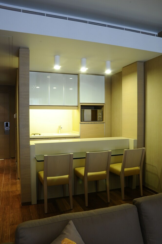 Hotel Saifi Suites