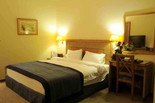 Warwick Palm Beach Hotel