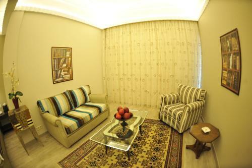 Warwick Palm Beach Hotel