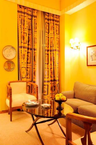 Warwick Palm Beach Hotel