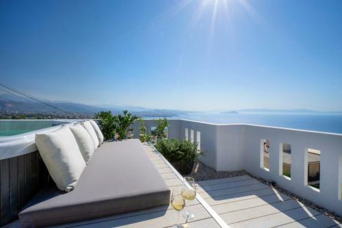 Apartment With Rooftop Hot Tub
