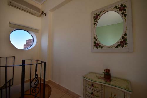 Anais Apartments