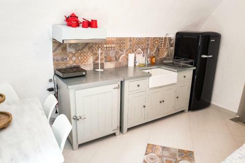Avgonima Chios Spitakia Cottages