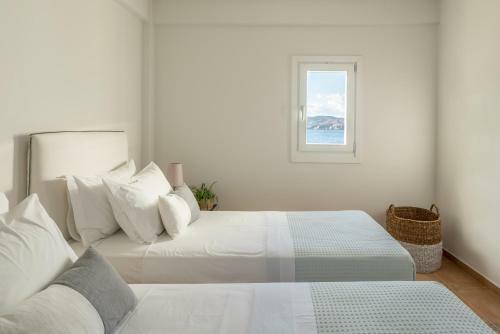 Eneos Kythnos Beach Villas-executive And Premium Villas