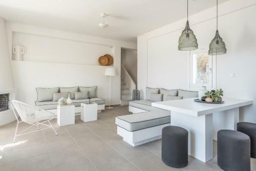 Eneos Kythnos Beach Villas-executive And Premium Villas