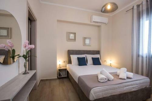Iris Holiday House
