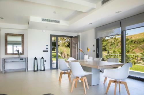 Kleismata Villa Sleeps 10 Pool Air Con Wifi
