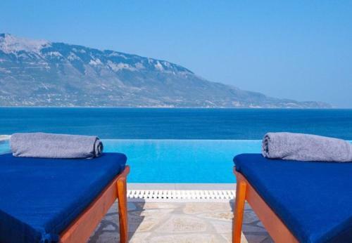 Villa In Kleismata Sleeps 7 With Pool And Air Con