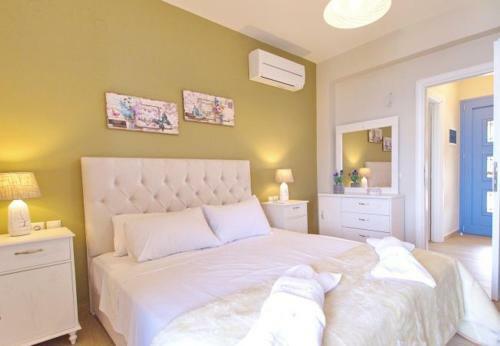 Villa In Kleismata Sleeps 7 With Pool And Air Con