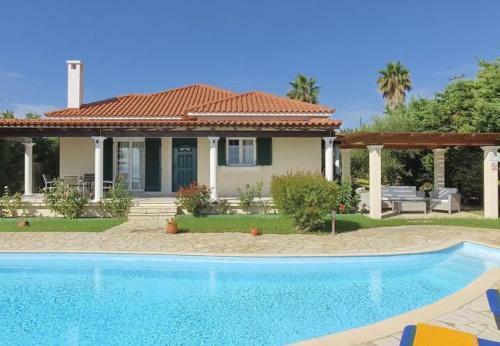Kleismata Villa Sleeps 5 With Pool And Air Con