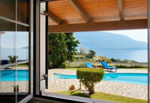 Kleismata Villa Sleeps 5 With Pool And Air Con