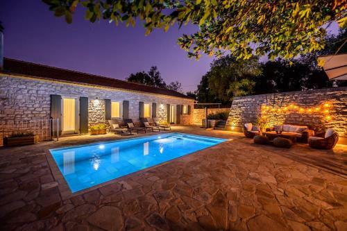 Serenity Villa